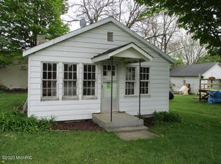 105 W Saint Marys St, Decatur, MI 49045