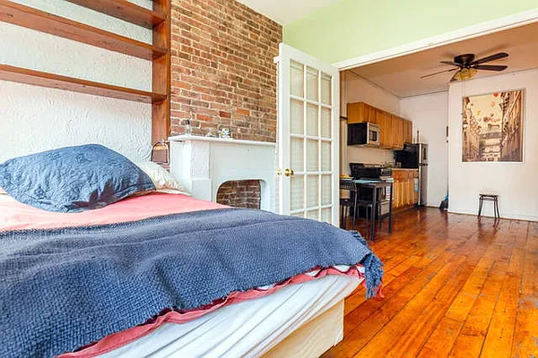 Rented by Wave Real Estate Group | media 44