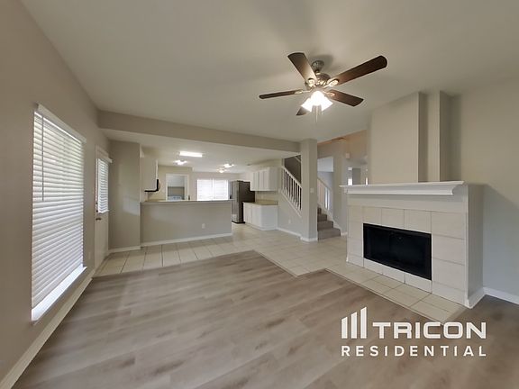 3rd image of 1647 Churchill Ln
