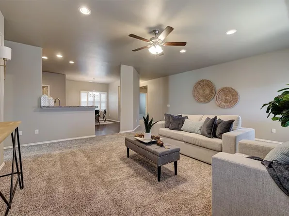 2924 Sun Berry Way, Yukon, OK 73099