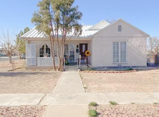 1415 W 7th St, Pecos, TX 79772
