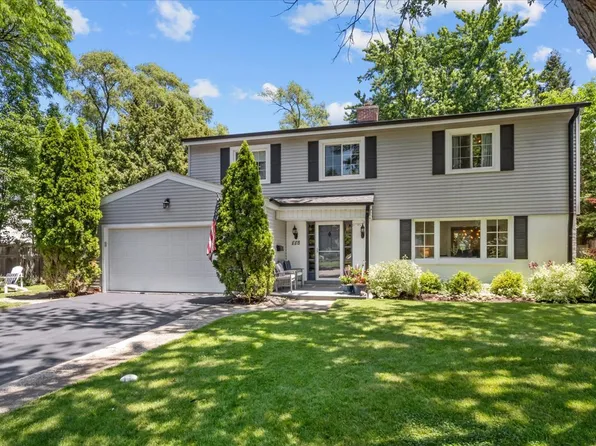 115 Avon Ave, Northfield, IL 60093