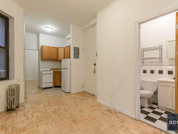 3rd image of 426 E 66th St APT 2FE