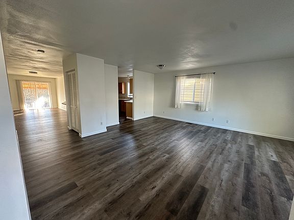2nd image of 1114 Tamara Ave S