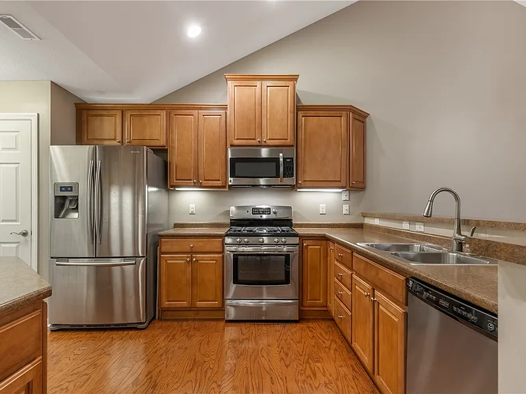 1024 Wealdstone Rd — Photo 9