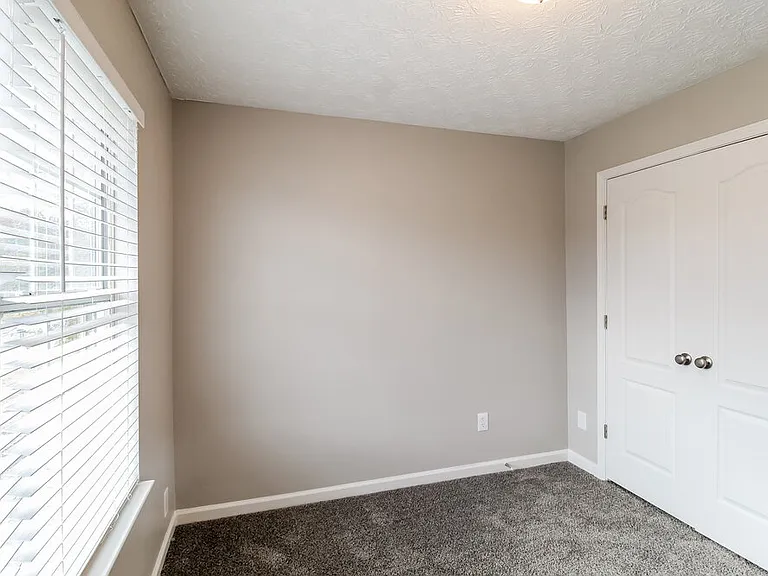 105 Cypress Dr — Photo 15