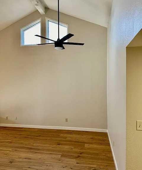 4302 N 29th Way — Photo 4