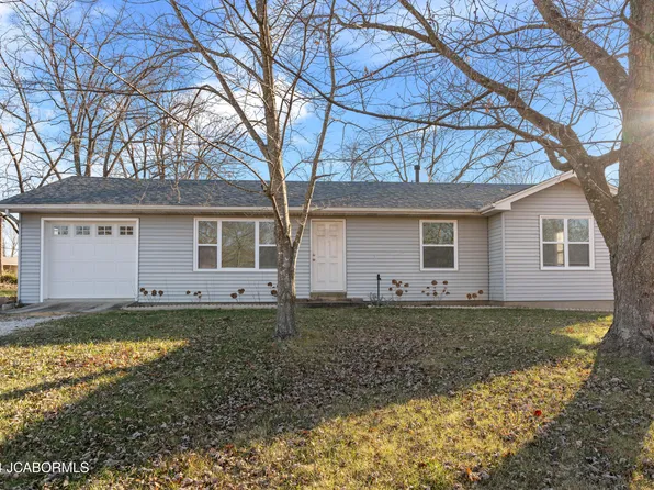 2207 S Country Club Dr, Jefferson City, MO 65109