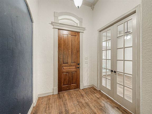3rd image of 170 Paradise Canyon Cir