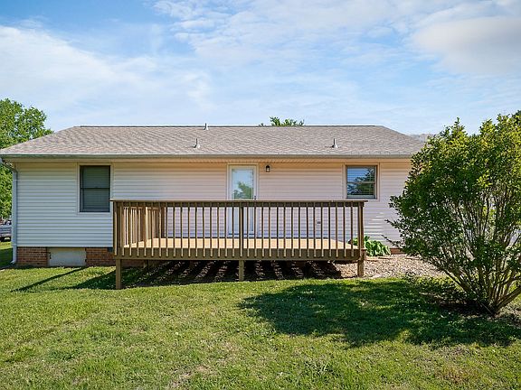 5th image of 3422 Southmeade Dr