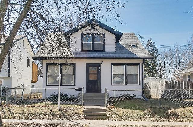 1st image of 1802 Ivy Ave E