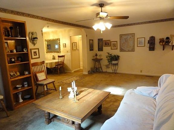 5th image of 3008 W Oaklyn Ave