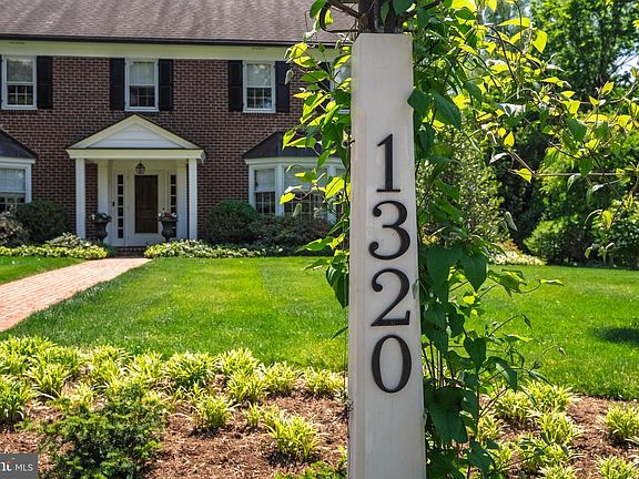 2nd image of 1320 Homestead Ln