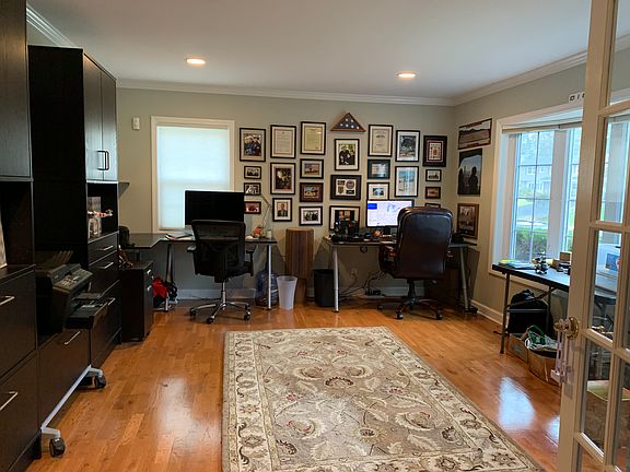 4th image of 55 Rolling Wood Dr