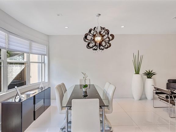 4th image of 10926 NW 67th Ter #10926
