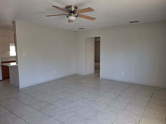 4th image of 1460 E Bay Dr APT 7