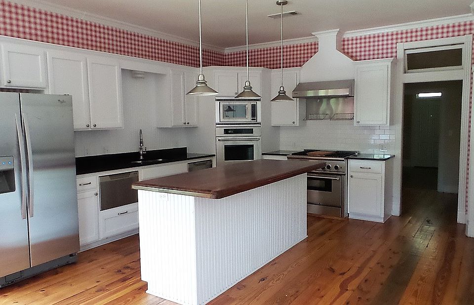 1st image of 1015 N Grand Ave #1