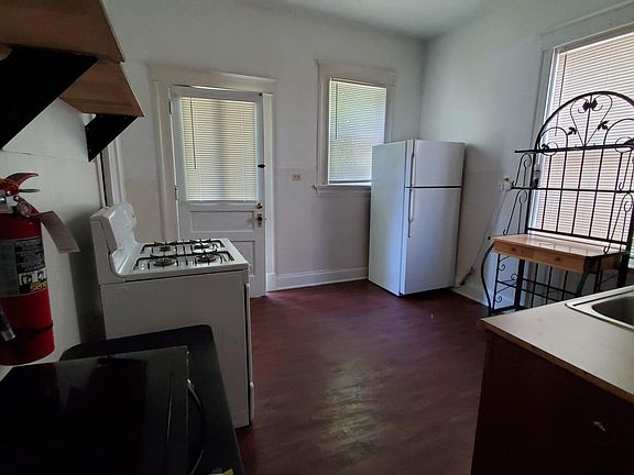 2nd image of 3919 Regent Ave #Xu