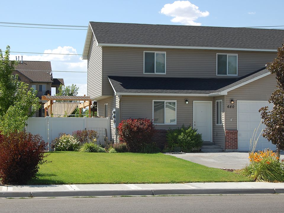 1st image of 680 Meppen Dr #32