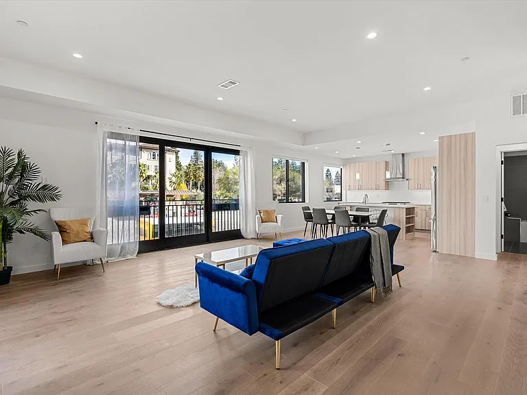 908 Woodside Rd — Photo 14
