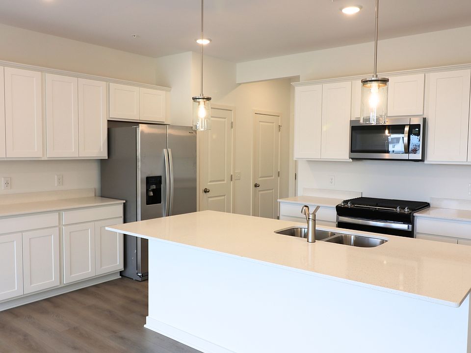 1st image of 4768 Airlake Dr