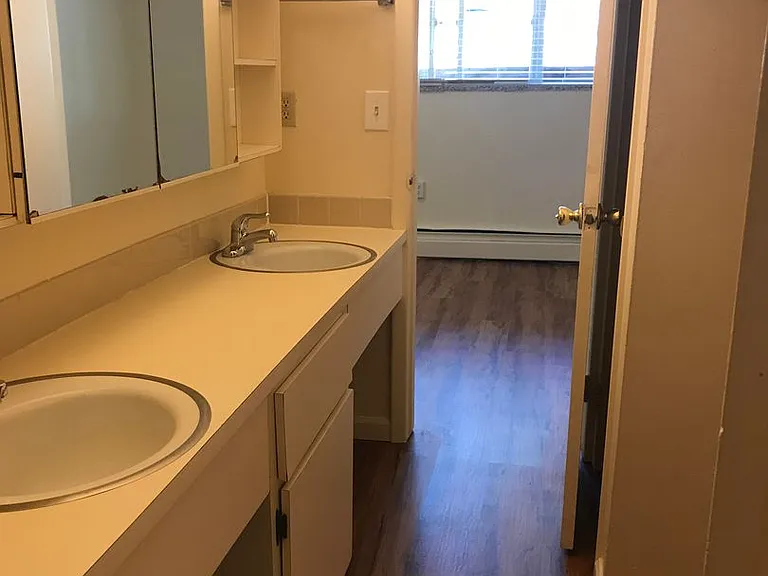 1065 University Ave #108 — Photo 8