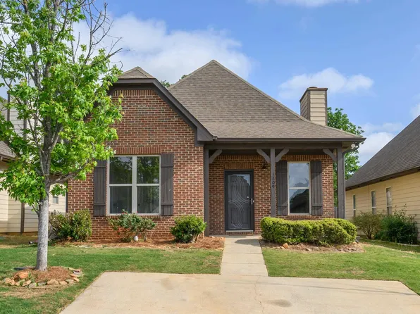 1209 Savannah Ln, Calera, AL 35040