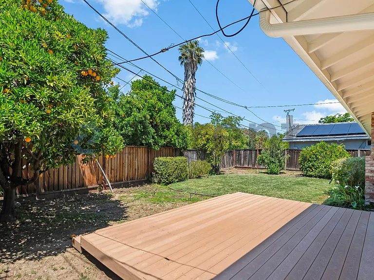 1075 Kildare Ave — Photo 32