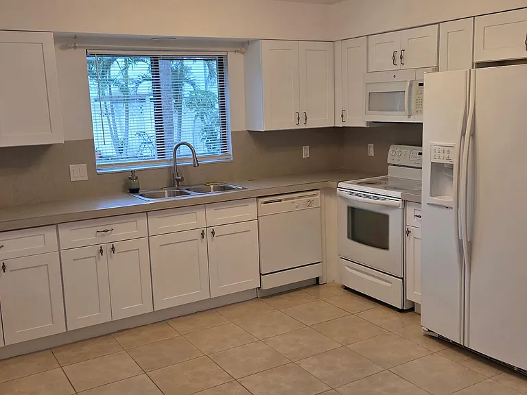 7724 Tamara Lee Ct #102 — Photo 12