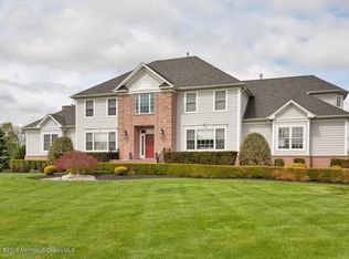 11 Bretwood Dr N, Colts Neck, NJ 07722