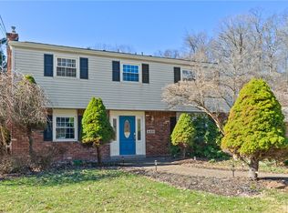 688 Carnival Dr, Pittsburgh, PA