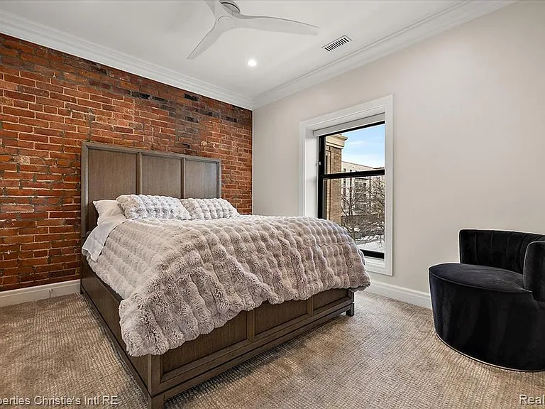 3412 John R St #A — Photo 25