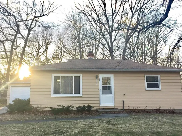 4329 Laura Ave NW, Comstock Park, MI 49321