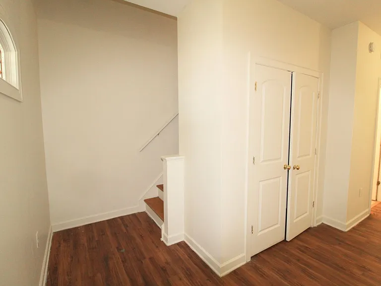 301 W Market St — Photo 5
