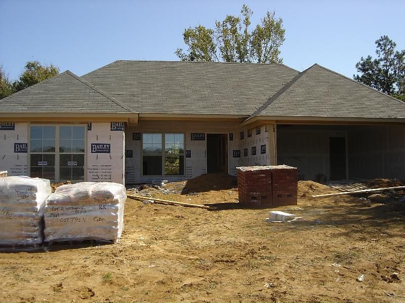1st image of 607 Woodland Dr