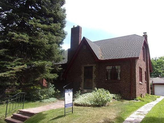 3rd image of 638 Clermont St
