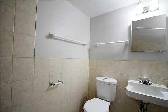 59 Ridout St S — Photo 14