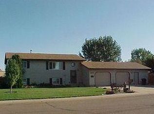 1317 9th St E, Dickinson, ND 58601