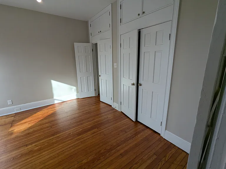 1300 Summit Ave #3 — Photo 13