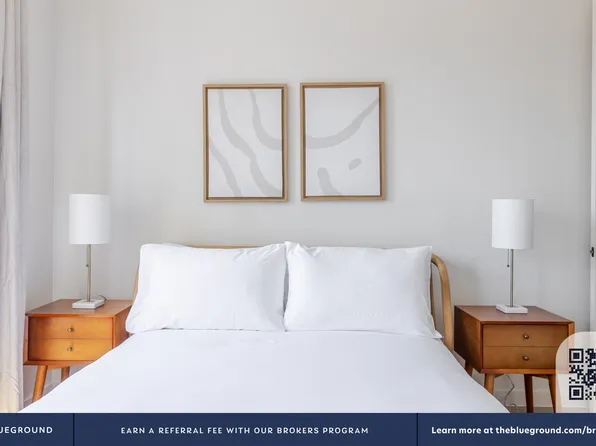 131 Greenpoint Avenue image 19 of 25