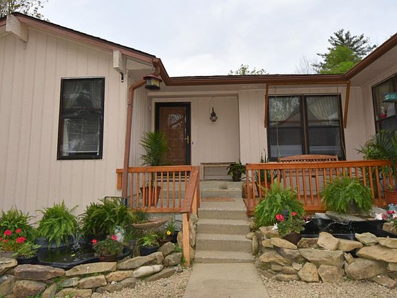 2nd image of 4610 N Annhurst Dr