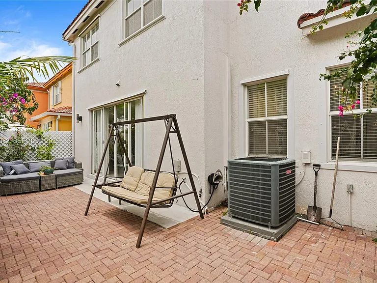 8741 NW 110th Ave — Photo 22
