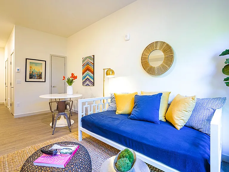 FreWall Apts. — Photo 17