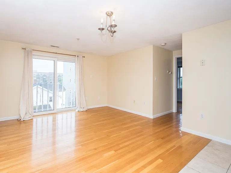 10 Middle Street Ct #7 — Photo 6