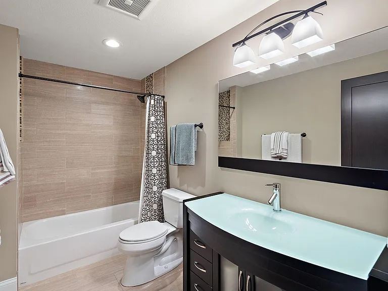 118 Lakeside Dr — Photo 14