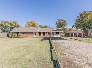 1910 Jay Bird Ln, Springtown, TX 76082