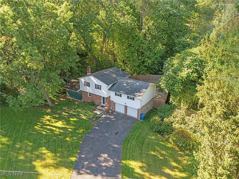 1st image of 203 Lake Front Dr