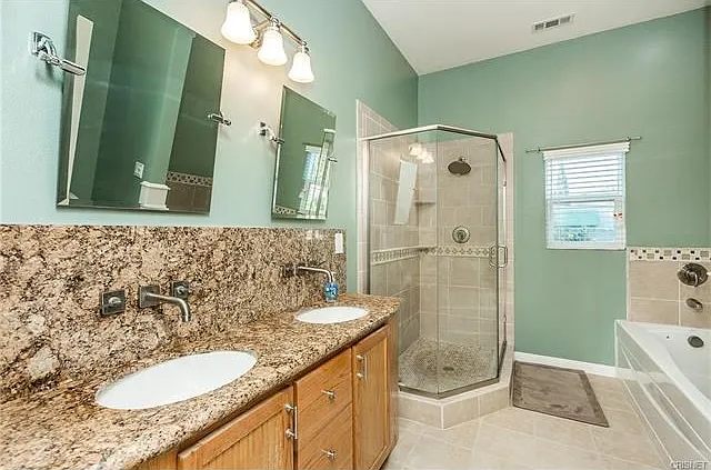 2530 S Bentley Ave — Photo 20