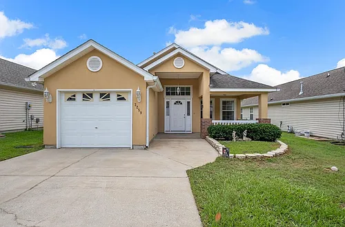 3259 Emerson Ln Photo 1