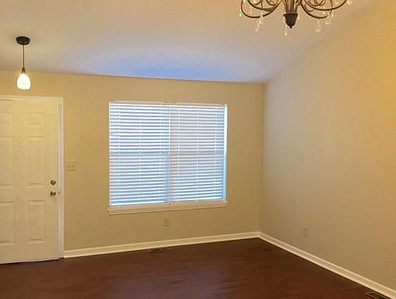 2nd image of 1436 Sanner Dr